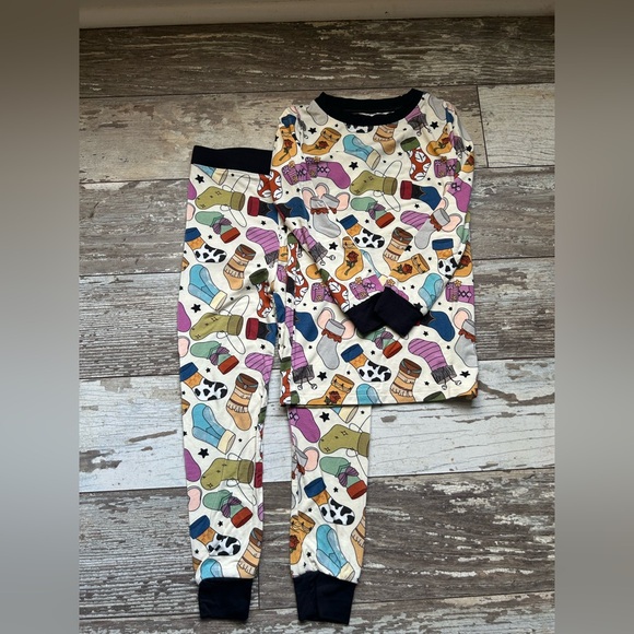 magical mama Other - Playful Disney Print Kids Pajama Set